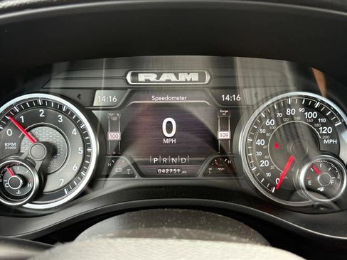Used 2022 RAM 1500 Big Horn AWD/4WD image 12
