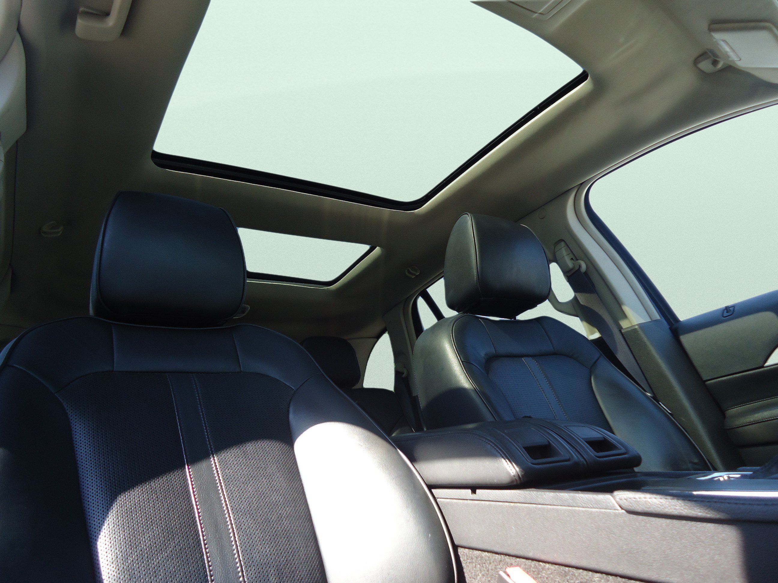 Used 2013 Lincoln MKX AWD image 26