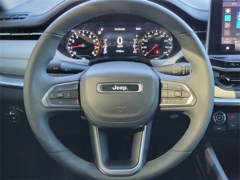 Certified 2023 Jeep Compass Limited w/ Sun and Sound Group image 32