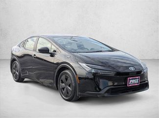 Used 2025 Toyota Prius LE video 3