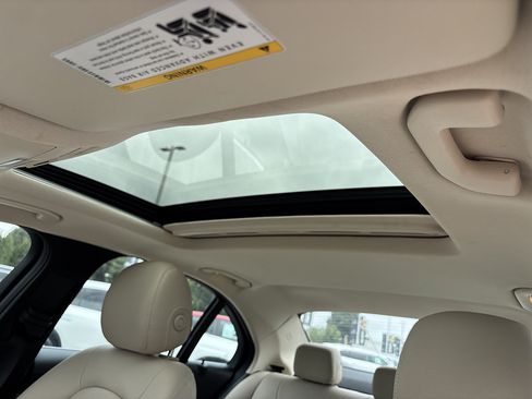 Used 2020 Mercedes-Benz C 300 4MATIC Sedan image 12