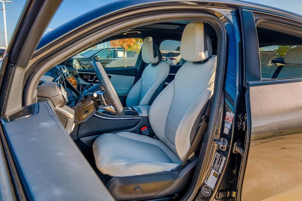 Certified 2025 Mercedes-Benz GLC 300 4MATIC image 18