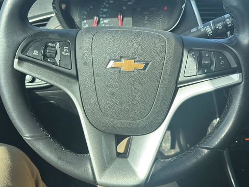 Used 2019 Chevrolet Trax LT w/ Redline Edition AWD/4WD image 12