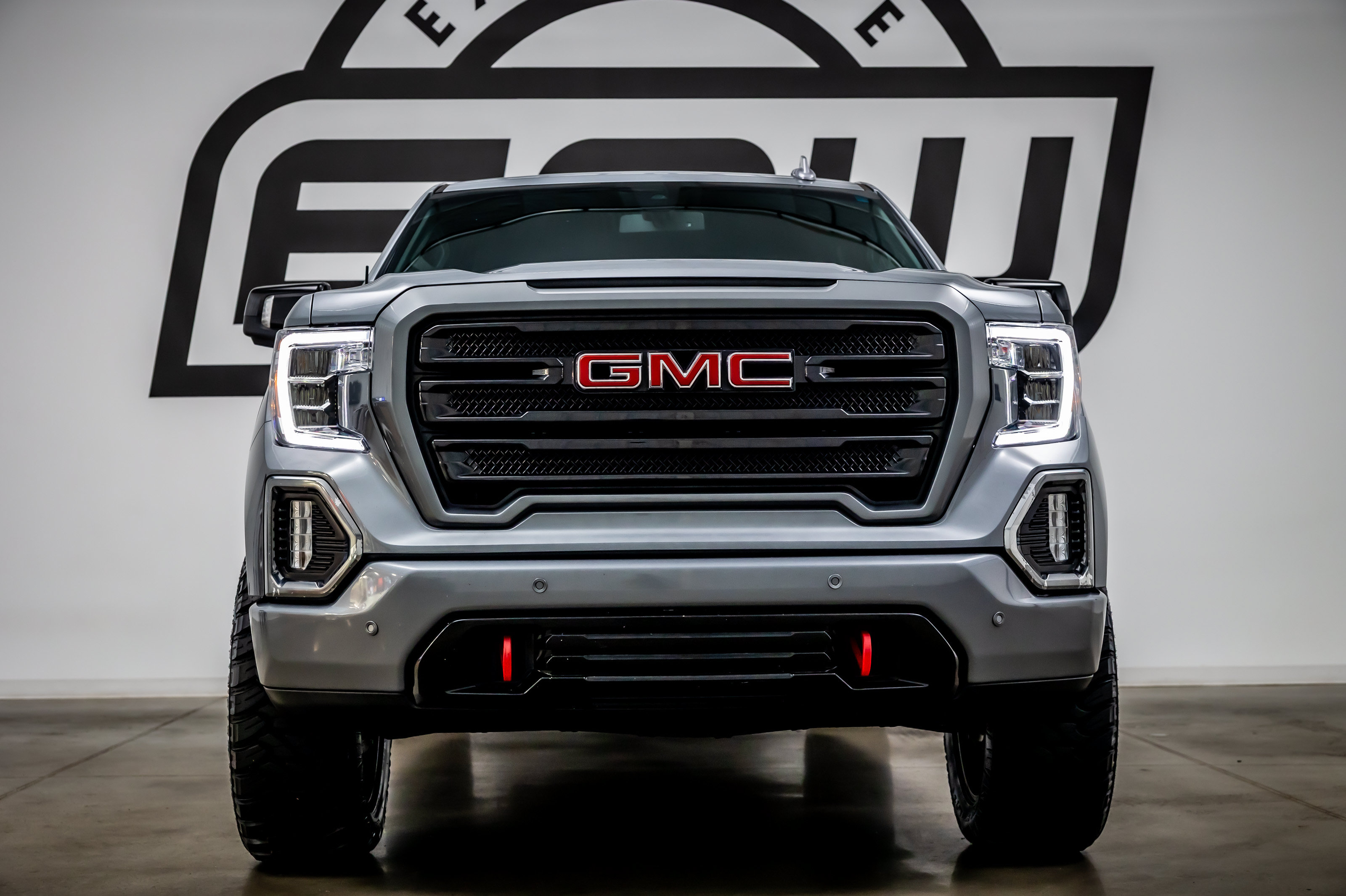 Used 2021 GMC Sierra 1500 AT4 w/ AT4 Premium Package AWD/4WD image 4