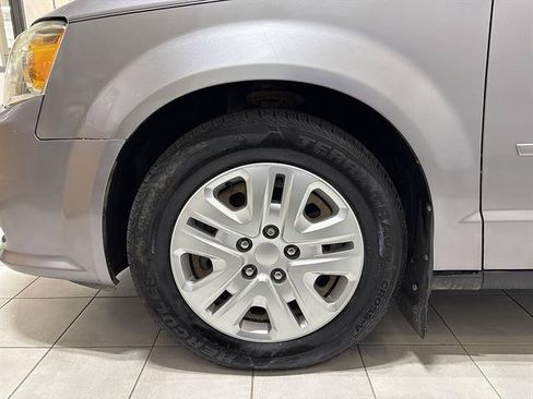 Used 2013 Dodge Grand Caravan SXT FWD image 7