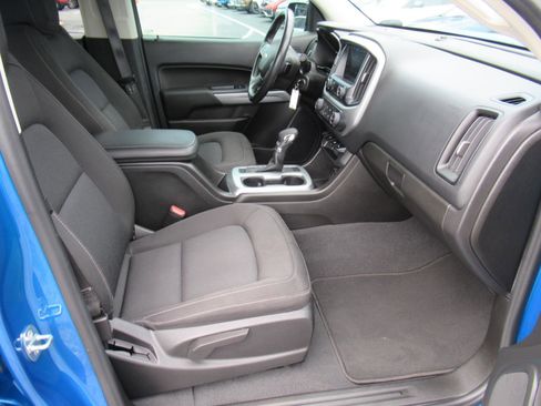 Used 2022 Chevrolet Colorado LT w/ LT Convenience Package RWD image 11