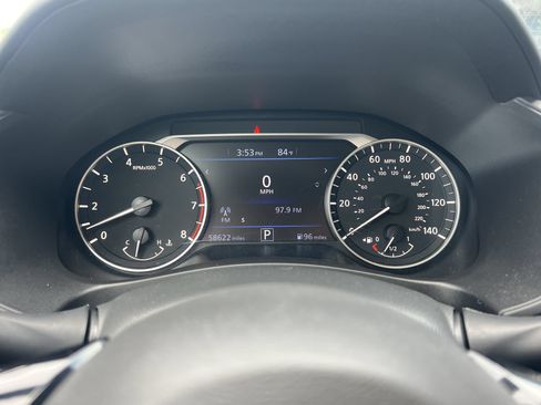 Used 2024 Nissan Altima 2.5 SR FWD image 12