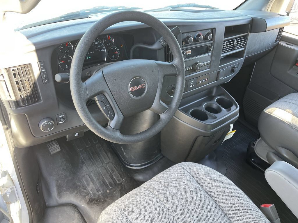 New 2025 GMC Savana 2500 Extended w/ Driver Convenience Package RWD image 10