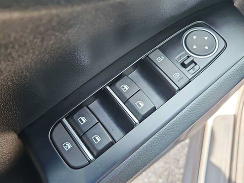 Used 2024 Kia Soul S FWD image 15