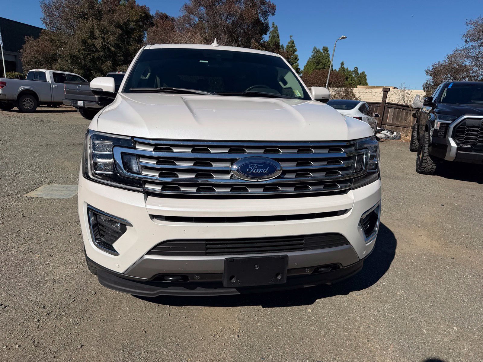 Used 2019 Ford Expedition Max Limited w/ Equipment Group 302A AWD/4WD image 8