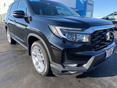 Certified 2025 Honda Passport EX-L image 11
