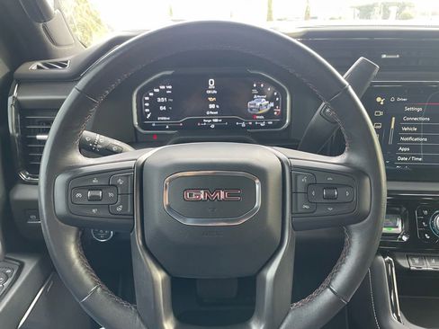 Used 2024 GMC Sierra 2500 AT4X image 14