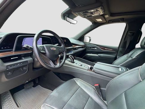 Used 2023 Cadillac Escalade Premium Luxury w/ LPO, Radiant Package AWD/4WD image 9