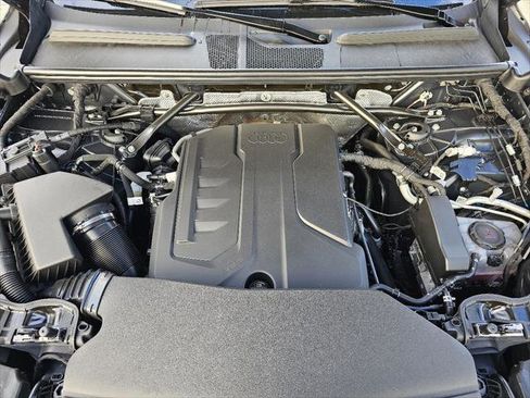 New 2025 Audi Q5 Prestige image 8