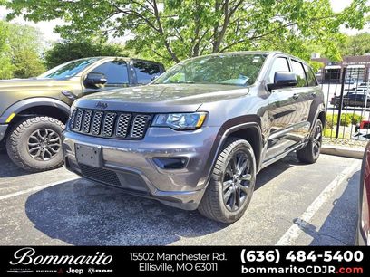 Used 2017 Jeep Grand Cherokee Altitude