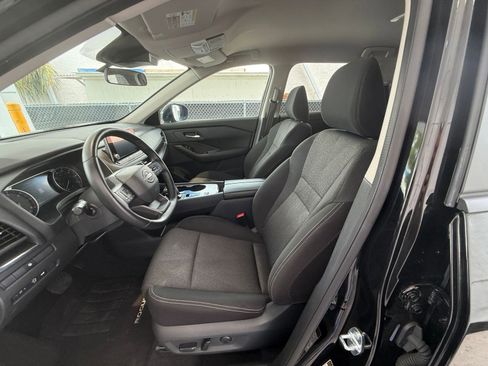 Used 2025 Nissan Rogue SV FWD image 29