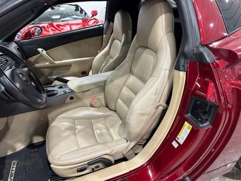 Used 2006 Chevrolet Corvette Coupe w/ Preferred Equipment Group RWD image 17
