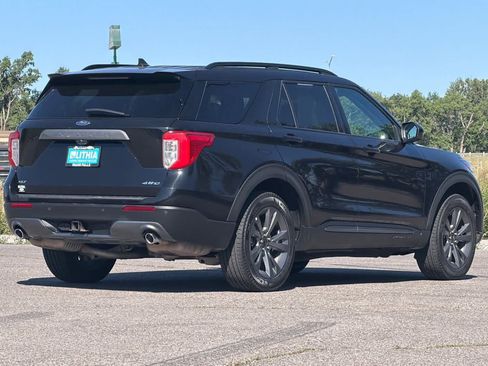 Certified 2023 Ford Explorer XLT w/ Equipment Group 202A AWD/4WD image 2