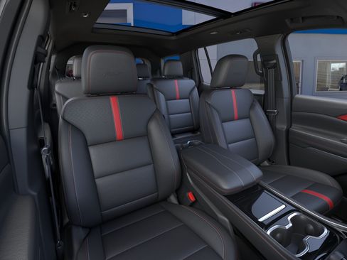 New 2026 Chevrolet Traverse RS w/ LPO, Floor Liner Package FWD image 16