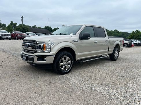 Used 2018 Ford F150 XLT w/ Equipment Group 302A Luxury AWD/4WD image 4
