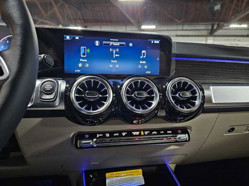 New 2026 Mercedes-Benz GLB 250 4MATIC image 27