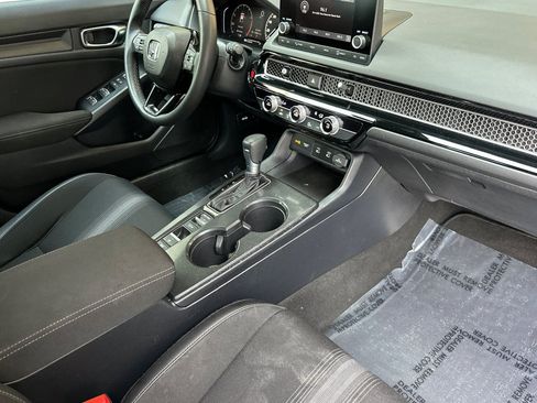 Used 2025 Honda Civic Sport image 14