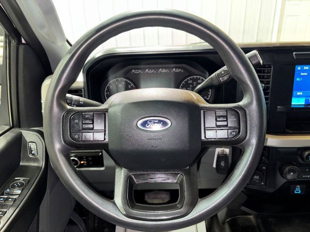 Used 2023 Ford F250 XL w/ XL Driver Assist Package AWD/4WD image 18