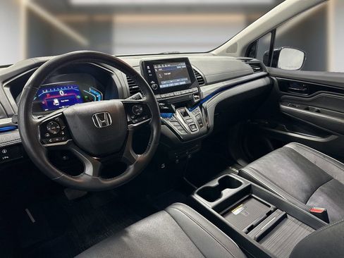 Used 2023 Honda Odyssey Elite image 11