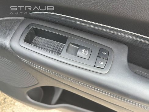 Used 2019 Dodge Durango R/T w/ Blacktop Package AWD/4WD image 14