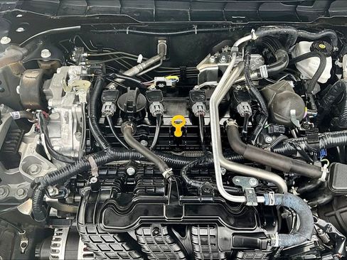 Used 2025 Nissan Altima 2.5 SV image 30