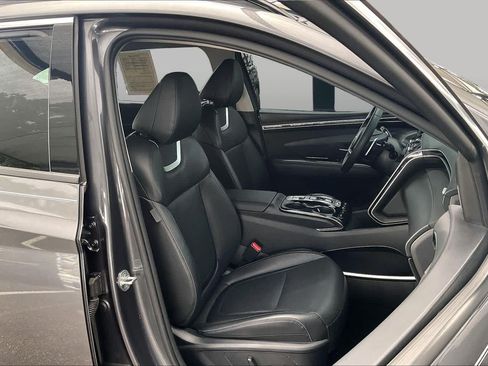 Certified 2023 Hyundai Tucson Limited AWD/4WD image 9