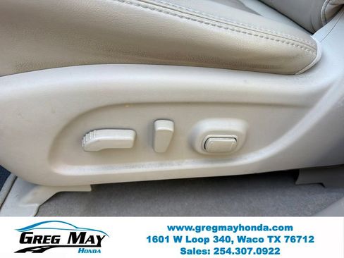 Used 2015 Nissan Pathfinder SL FWD image 13