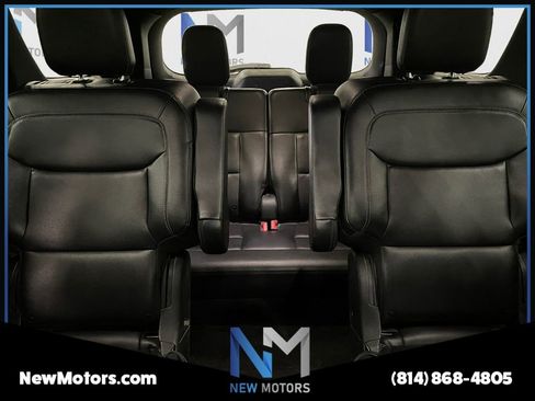 Used 2020 Ford Explorer XLT w/ Equipment Group 202A image 13