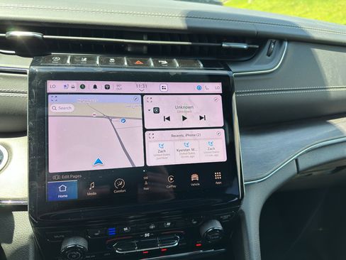 Used 2023 Jeep Grand Cherokee L Overland w/ Luxury Tech Group IV image 15