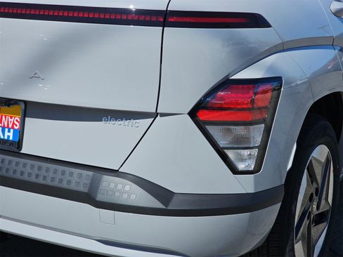 New 2025 Hyundai Kona SEL image 34