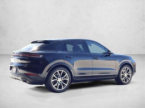 Used 2024 Porsche Cayenne Coupe AWD/4WD image 8