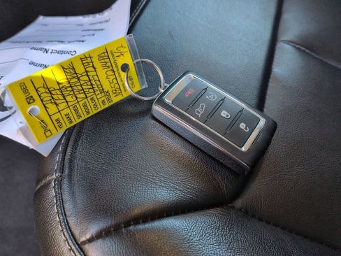 Used 2022 Jeep Grand Cherokee Limited image 33