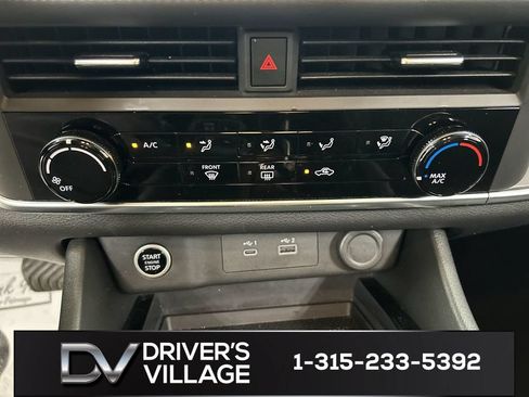 Used 2023 Nissan Rogue S AWD/4WD image 16