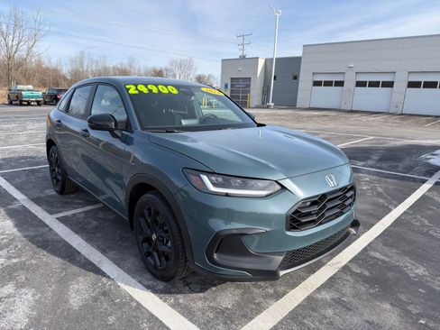 Used 2024 Honda HR-V Sport image 8