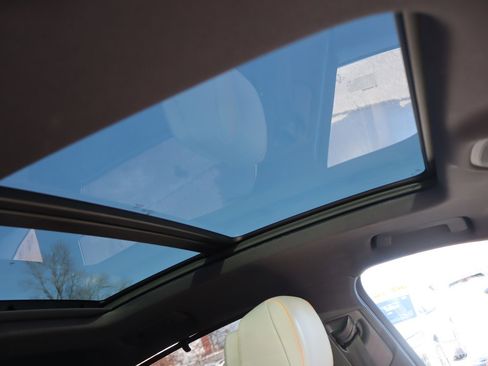 Used 2024 Audi Q8 e-tron Prestige w/ Prestige Package image 15