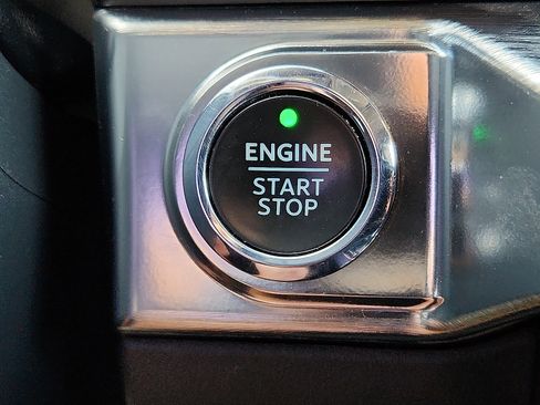 Used 2023 Ford F150 Lariat AWD/4WD image 16
