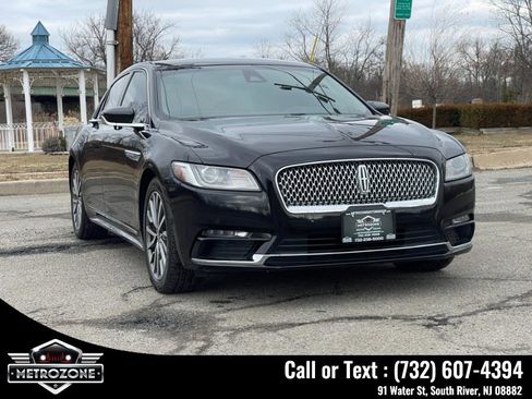 Used 2019 Lincoln Continental Select w/ Continental Climate Package image 10