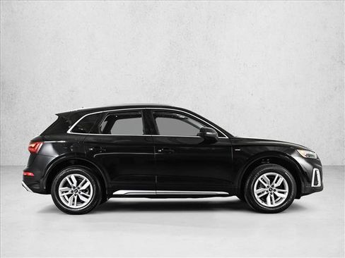 Used 2023 Audi Q5 2.0T Premium w/ Convenience Package AWD/4WD image 4