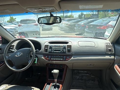 Used 2005 Toyota Camry LE FWD image 21