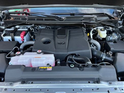 New 2026 Toyota Tundra Platinum image 9