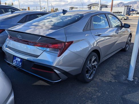 Certified 2025 Hyundai Elantra Sport image 2