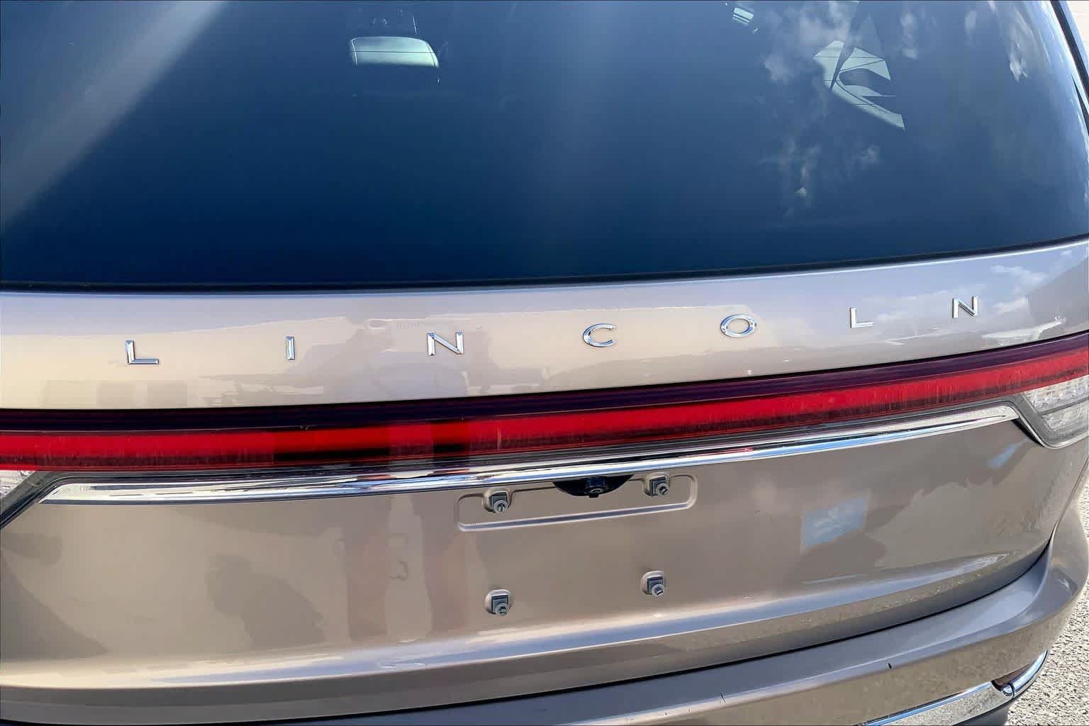 Used 2020 Lincoln Aviator Reserve w/ Equipment Group 201A RWD image 30