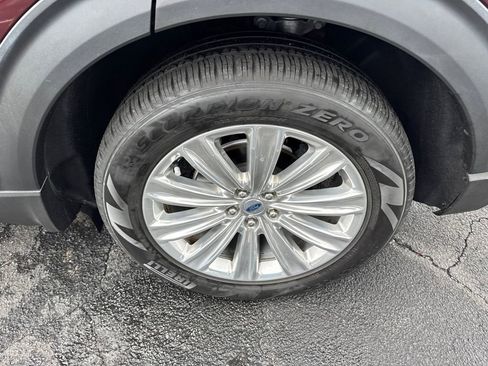 Used 2022 Ford Explorer Limited w/ Equipment Group 301A image 21