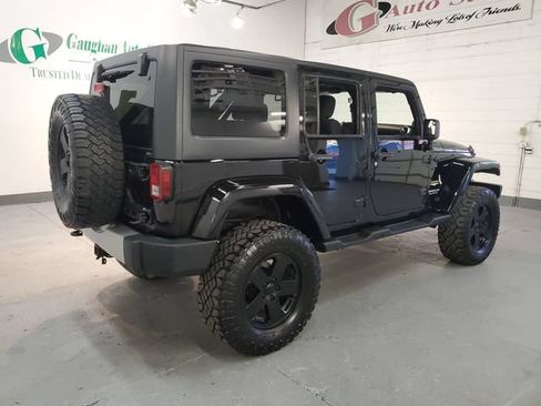 Used 2012 Jeep Wrangler Unlimited Sahara AWD/4WD image 6