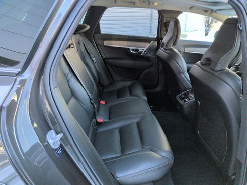 Used 2023 Volvo V90 B6 Cross Country Ultimate w/ Climate Package image 29